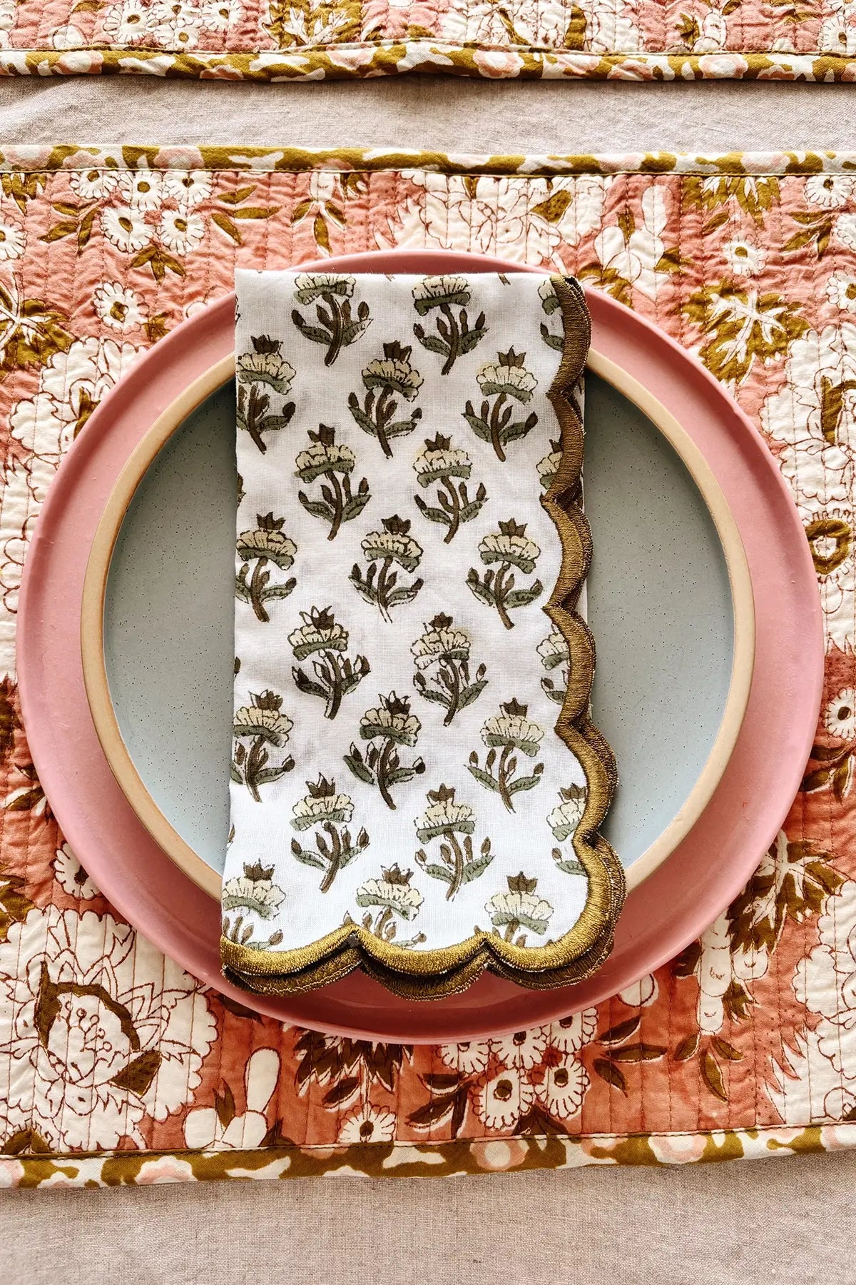 floral block print quilted placemats with cloth napkins