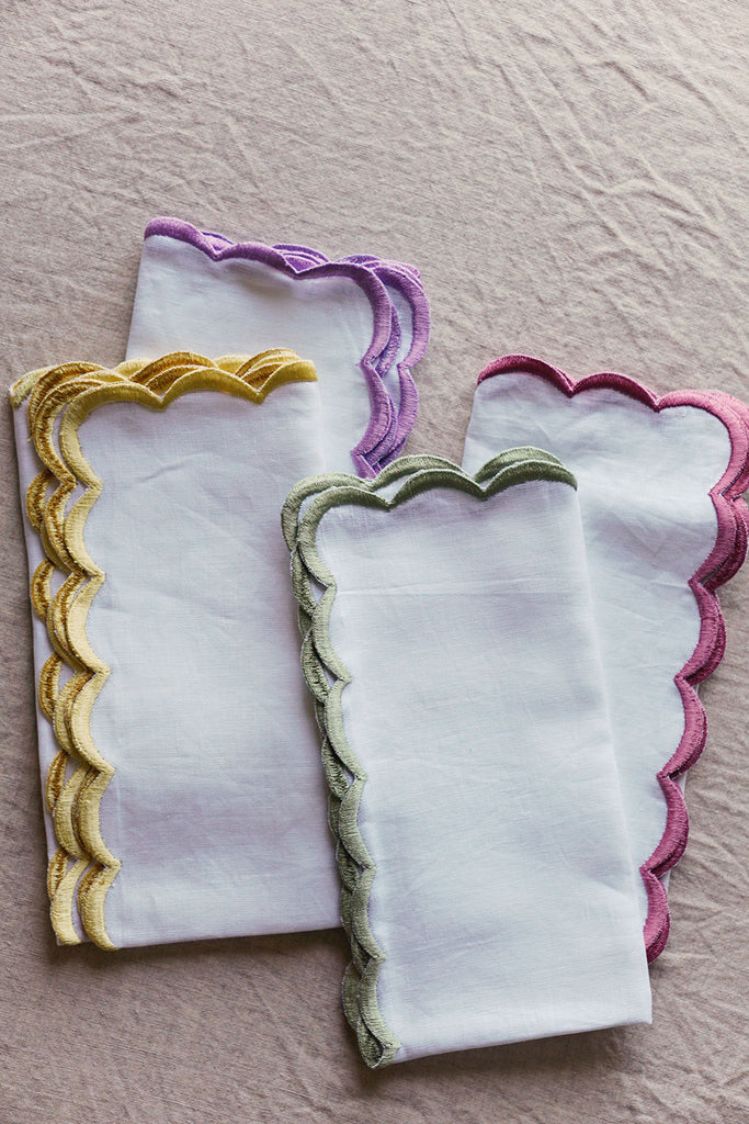 pastel cloth napkins • scallop linen dinner napkins